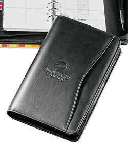 Day-Timer&amp;#65533; Kingston Zippered Portable Planner