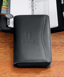 Day-Timer&amp;#65533; Bristol Zippered Portable Planner